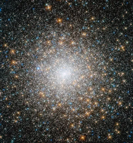 Space-telescope photo of M15